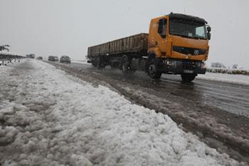 Après la neige,le verglas s’installe en Kabylie,Les routes transformées en patinoires