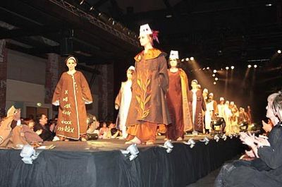 Couture traditionnelle : quand la mode s’en mêle !