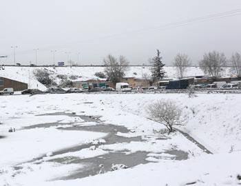 D&rsquo;importantes chutes de neige continueront d&rsquo;affecter le centre et l&rsquo;est du pays (BMS)