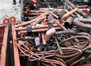 En plus des ordures, des canalisations de gaz volées à l’école Aïssat Idir à hai Dhaya,Le cuivre de tous les malheurs