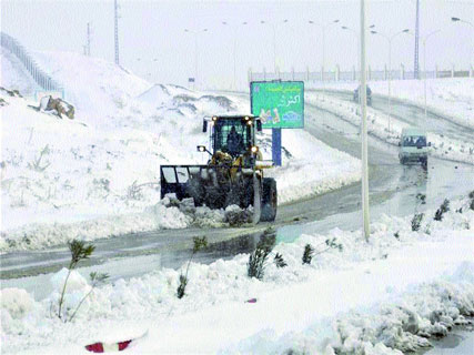 Encore des chutes de neige et trafic automobile fortement perturbé à Constantine