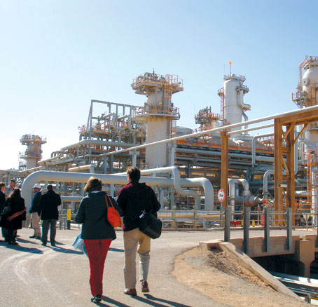 Gaz: le Consortium Sonatrach-Total-Cepsa investira 1,5 milliard de dollars pour exploiter les gisements de Timimoun