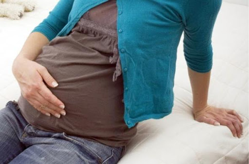 Grossesse : les 3 signes avant-coureurs de l’accouchement