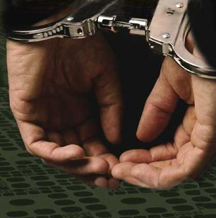 La criminalité se propage pour gagner les travailleurs: 2 000 fonctionnaires et employés arrêtés pour crime