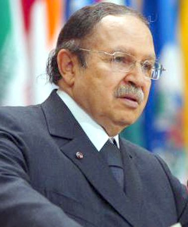 Le président Bouteflika au sujet des législatives du 10 mai : “La pierre angulaire du parachèvement de l&rsquo;édifice démocratique”
