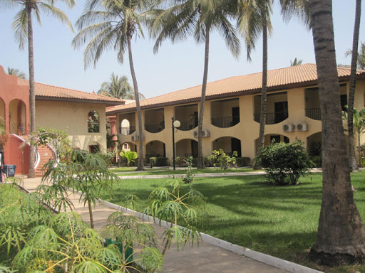 Le sélectionneur gambien chauffe le match Peter Johnson : «Gagner sera une question d&rsquo;honneur»