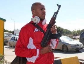 Mbolhi fait le show à Benghazi