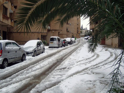 Neige et intempéries à Alger ,Dérèglements de la vie quotidienne
