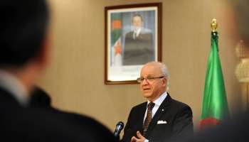 Algérie : en visite en Libye, Medelci discute du sort des Kaddafi