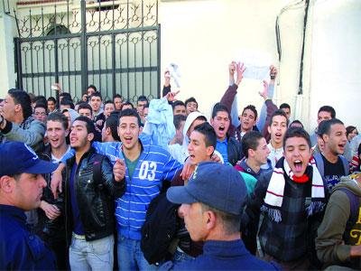 Des lycéens à Alger s’allient au mouvement contestataire
