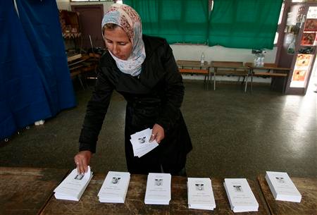Élections du 10 mai: Les partis politiques divisés