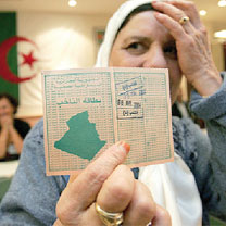 Elle gèle de nouveau ses activités pour 48 heures: La commission de surveillance des élections revient à la charge