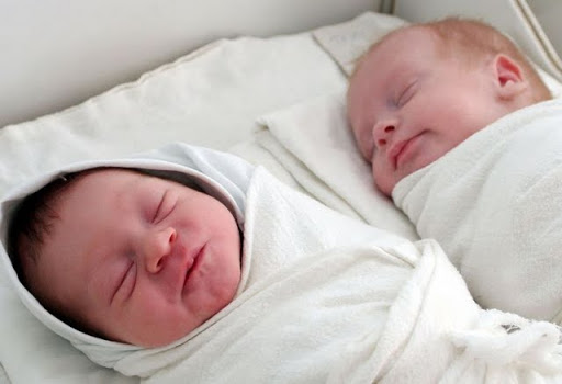 En Suisse, une femme accouche de jumeaux à 66 ans