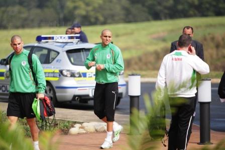 Le président de l’Olympiakos à Djebbour : «Oublie l’Europa League et gagne-nous le Pana»
