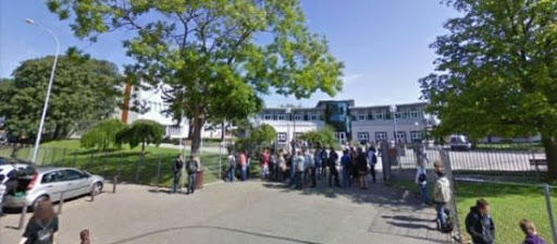 pour avoir consacré une minute de silence pour Merah,Une enseignante française renvoyée