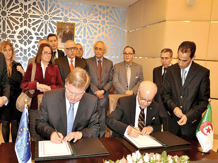 Un protocole d’accord a été signé hier entre l’Algérie et l’UE,150 délégués européens superviseront le scrutin du 10 mai