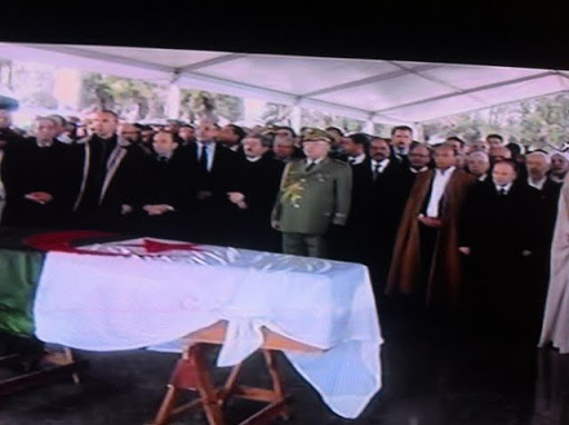 Ahmed Ben Bella inhumé au carré des Martyrs du cimetière El-Alia