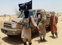 Alors que le reste des familles algériennes s’est déplacé à Bordj Badji Mokhtar et le Niger,Vers un affrontement entre l’Azawad et le mouvement pour l’unification dans le nord du Mali