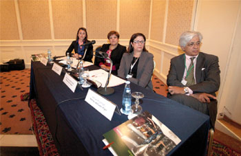 COLLOQUE ALGERO-FRANÇAIS SUR LES SERVICES