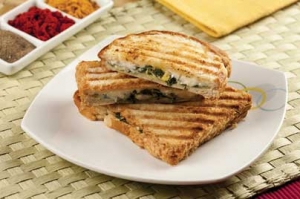 Croque monsieur aux épinards et au fromage la vache qui rit chef