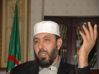 Devant ses candidats aux législatives,Djaballah s&rsquo;attaque à la presse