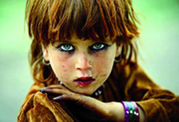 Institu français d’Alger, exposition du Ohotographe Réza «Une terre, une famille»