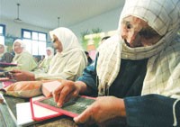 Le difficile quotidien des illettrés,Vivre sans savoir lire ni écrire