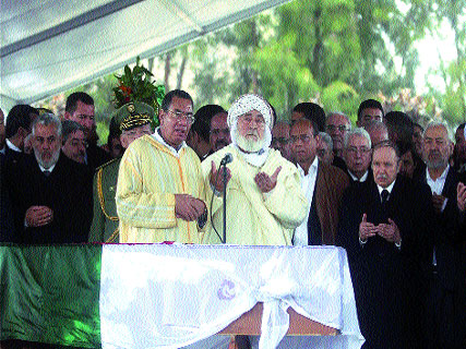 Marocains et Sahraouis côte à côte à El-Alia,Une bourde protocolaire aux obsèques de Ben Bella