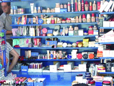 Produits cosmétiques: L&rsquo;Algérie ne possède pas de laboratoires de contrôle de pointe