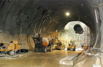 Réalisation de tunnels ferroviaires entre El Affroun et El-Hoceinia : Un projet titanesque