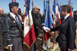 Sarkozy déclare l&rsquo;Etat responsable dans l&rsquo;abandon des harkis