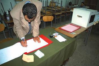 Un sondage a été organisé sur les législatives,Le FLN favori, le RND en disgrâce et les islamistes en minorité