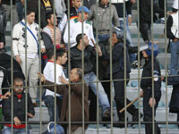 Violence au 5-juillet: la TV algérienne « condamne » les incidents du match USMH-USMA