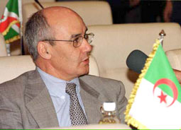 Youcef Yousfi en visite officielle au Mozambique