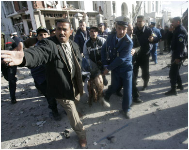 7 étudiants tués et plus de 40 blessés suite à une explosion de gaz dans une résidence universitaire à Tlemcen