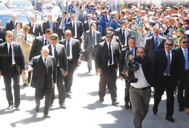 Algérie : Bouteflika reprend la main