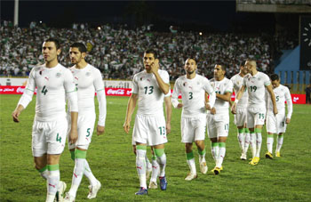 Antar Yahia, Belhadj et 1Matmour décident d’arrêter leur carrière internationale, Que se passe-t-il chez les verts ?