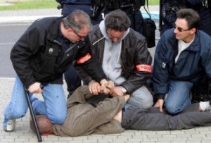 Arrestation de 34 individus pour constitution de groupe de malfaiteurs