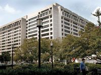 Dans le Cadre du Partenariat Stratégique pour la période 2011-2014,L’Algérie et la Banque mondiale ont signé six accords d’assistance technique