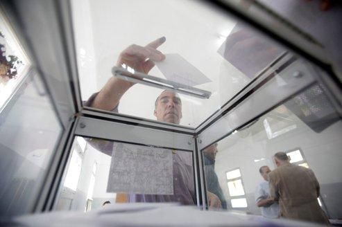 Elections en Algérie: satisfaction officielle, les islamistes progresseraient