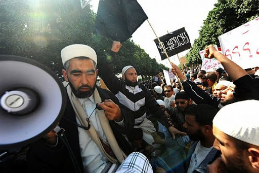 Affrontements entre salafistes et policiers à Tunis