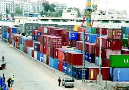 Algérie: les exportations françaises baissent à nouveau