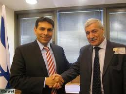 Ferhat Mehenni : Procédure de déchéance de sa nationalité Algérienne?