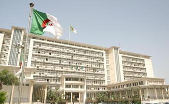 FORMATION DU PROCHAIN GOUVERNEMENT Y aura-t-il une femme en hidjab?