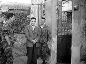 Le 23 février 1957, arrestation de Labi Ben M&rsquo;hidi,  Conversation avec Bigeard dans le bureau de ce dernier