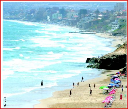 Opération « éboueurs de la mer » à Alger : environ 200 enfants pour le nettoyage de la plage Tamenfoust-Est