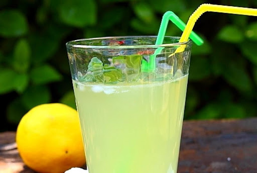 D&rsquo;une boisson traditionnelle à un produit purement commercial et toxique,La Cherbet de tous les dangers