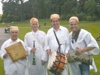 Ils sont très demandés en cette période de fêtes «Idheballen», les artisans de la joie