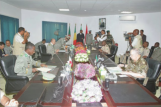 Les responsables militaires du Sahel réfléchissent aux options face à la crise au Mali