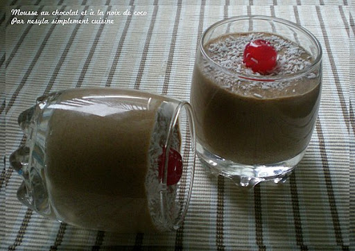 Mousse au chocolat et à la noix de coco
